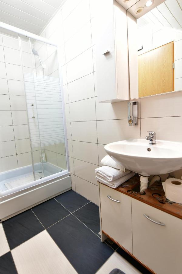 Rooms Toni Селище Дрезницко Екстериор снимка
